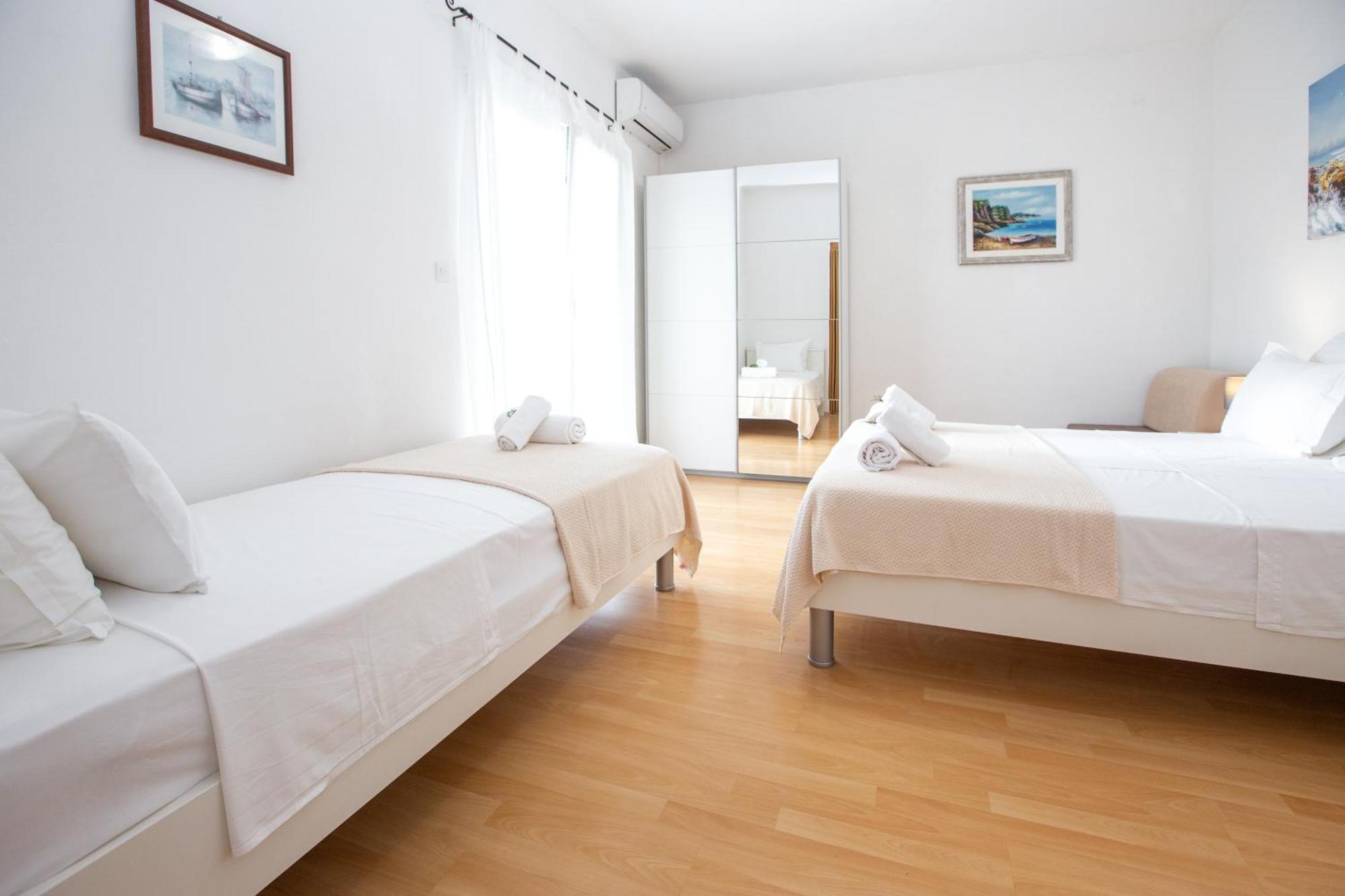 Villa Veca Starigrad Paklenica Luaran gambar
